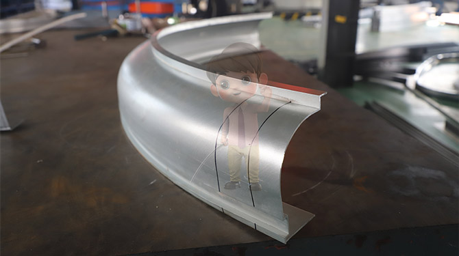 Bending-of-aluminum-profile-decorative-lines